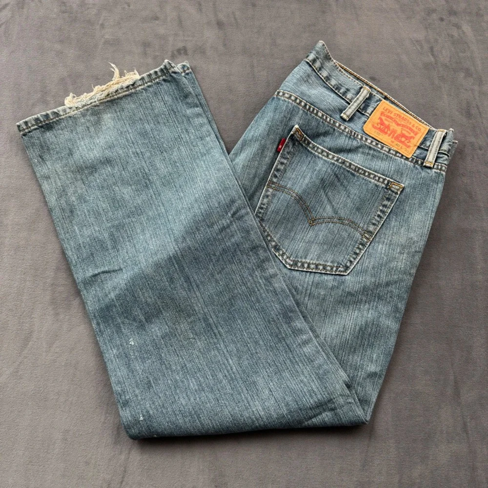 Levis 559 Relaxed Straight Leg Jeans Men 40x30 Medium Wash Blue Denim Distressed